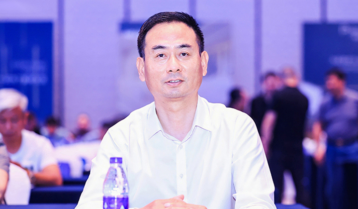 上臣地板參加高定峰會，共探行業(yè)破圈之道